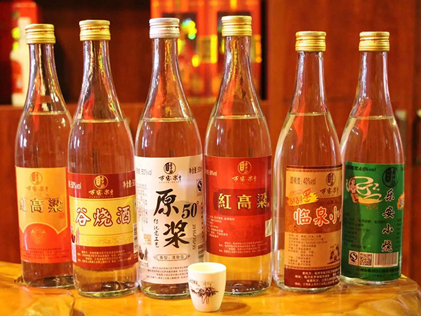 劍邑酒業(yè)土酒坊告訴你散裝白酒和瓶裝白酒有什么區(qū)別
